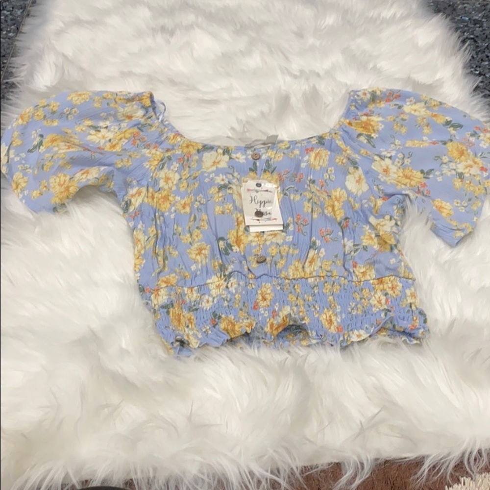 Hippie Rose
Juniors' Smocked-Waist Blouse - Picture 3 of 7